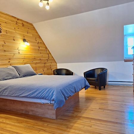 Auberge Le P'Tit Bonheur Saint-Laurent-de-l'ile d'Orleans Luaran gambar