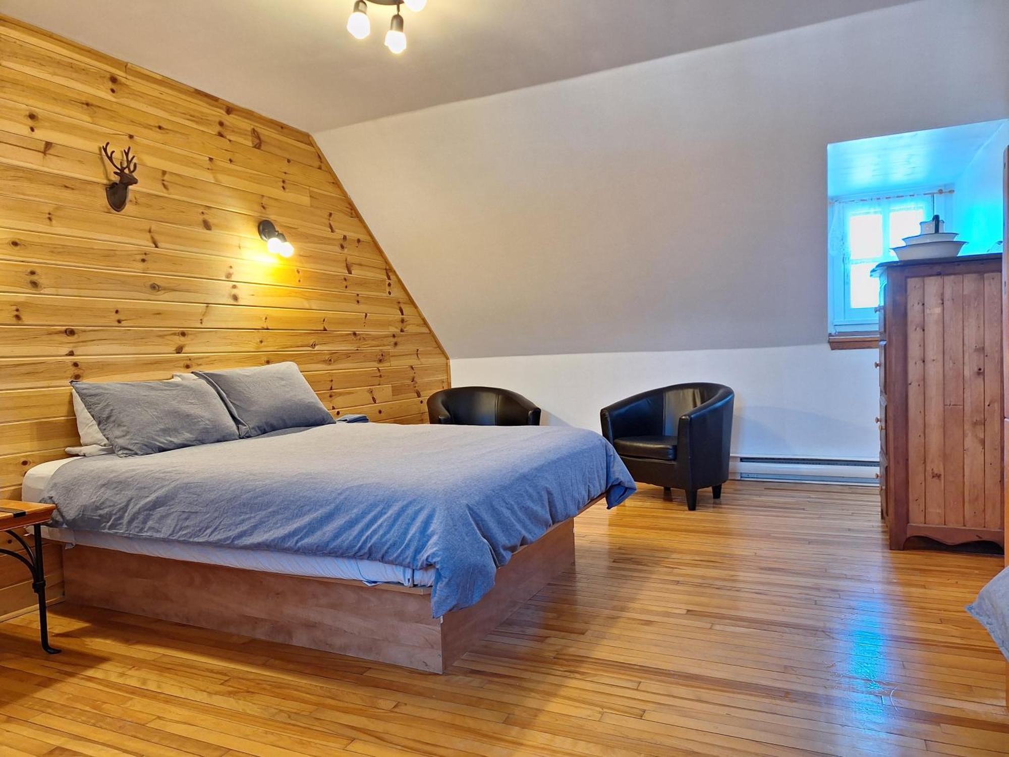 Auberge Le P'Tit Bonheur Saint-Laurent-de-l'ile d'Orleans Luaran gambar