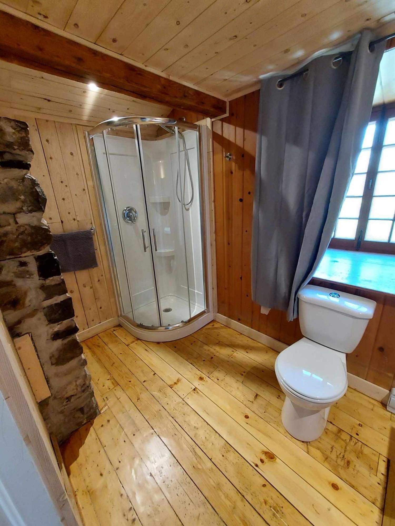 Auberge Le P'Tit Bonheur Saint-Laurent-de-l'ile d'Orleans Luaran gambar