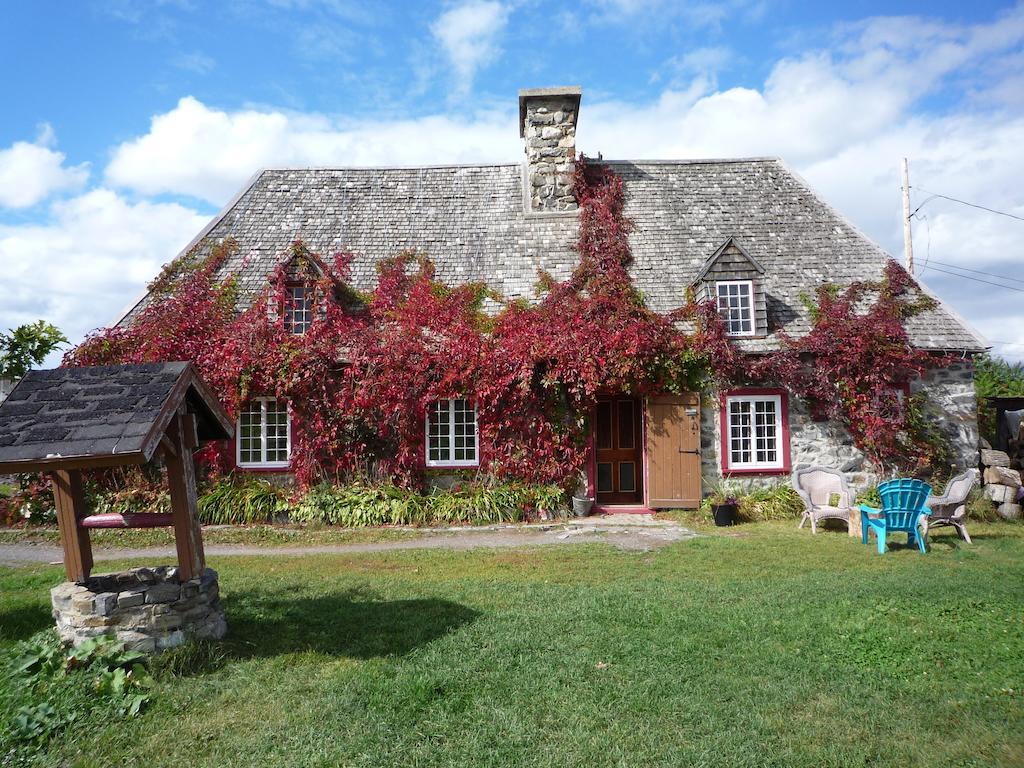 Auberge Le P'Tit Bonheur Saint-Laurent-de-l'ile d'Orleans Luaran gambar